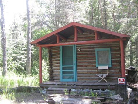 Cabin for sale on Russells Tract 
