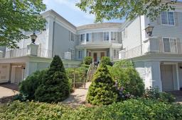 Condo for Sale in Sutton Woods, Chatham NJ