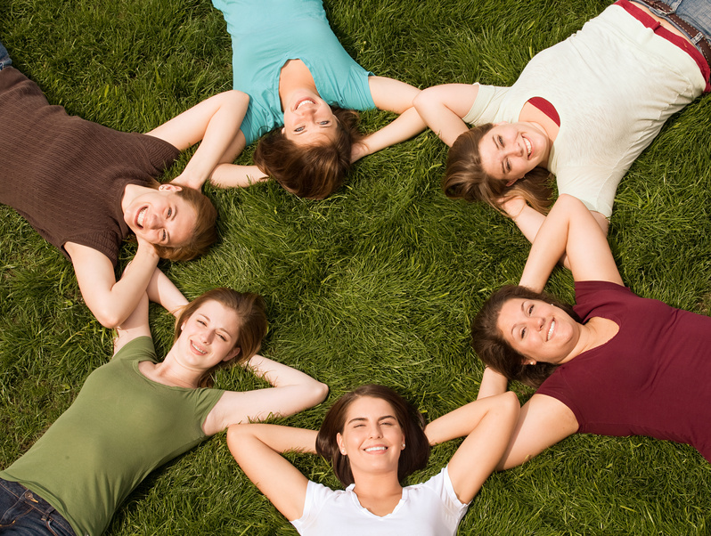 Kids lay circle.jpg Kids lay circle.jpg