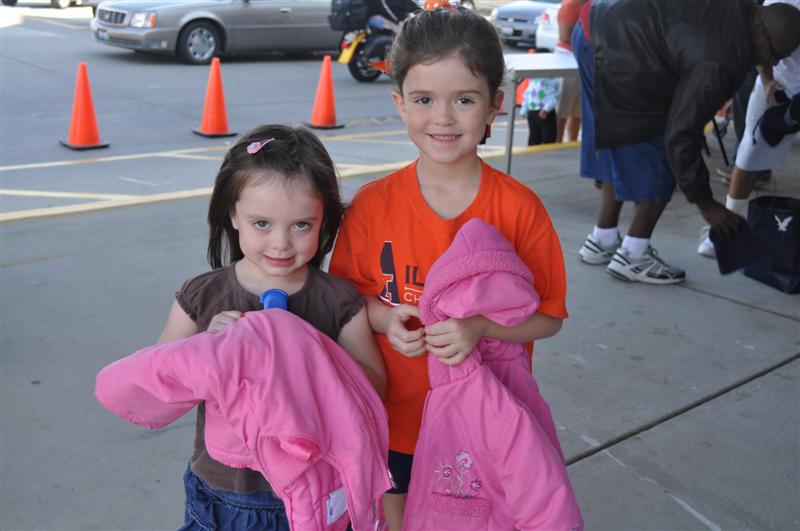 CTC2011girlsdonating