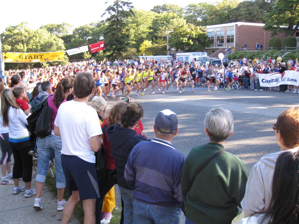Northport cow harbor race