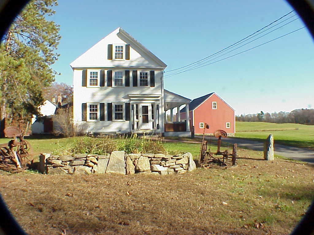 Lee, NH Farmhouse