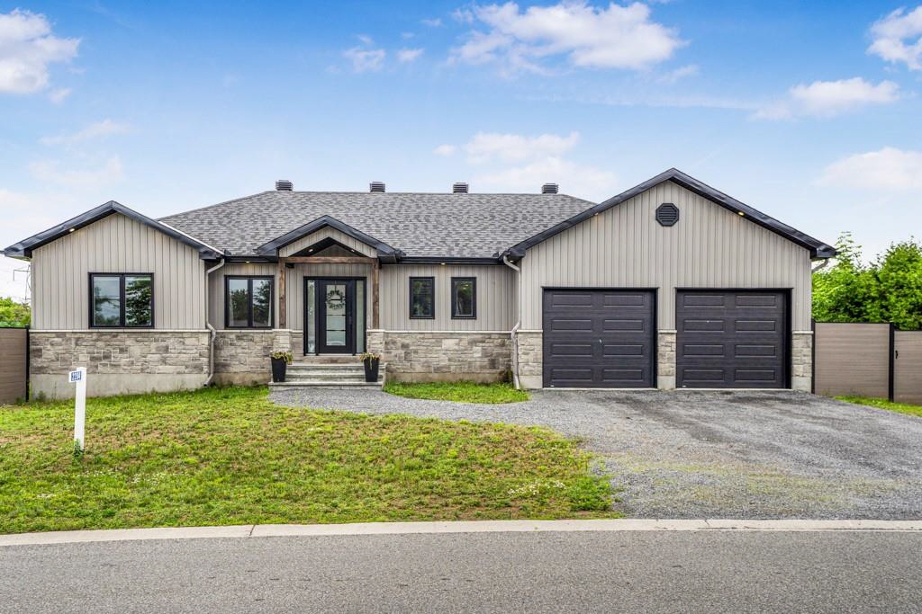 1613 Labonté St, Clarence Creek, ON, K0A 1N0 Canada