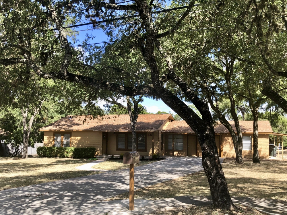 1002 Hazelton The Hazelton Student Friendly House, San Marcos, TX, 78666 United States