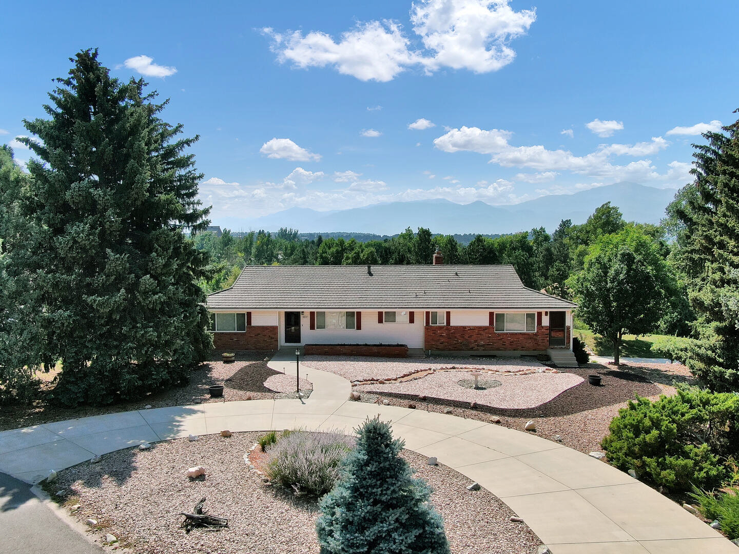 2057 Brookwood Drive, Colorado Springs, CO, 80918 United States