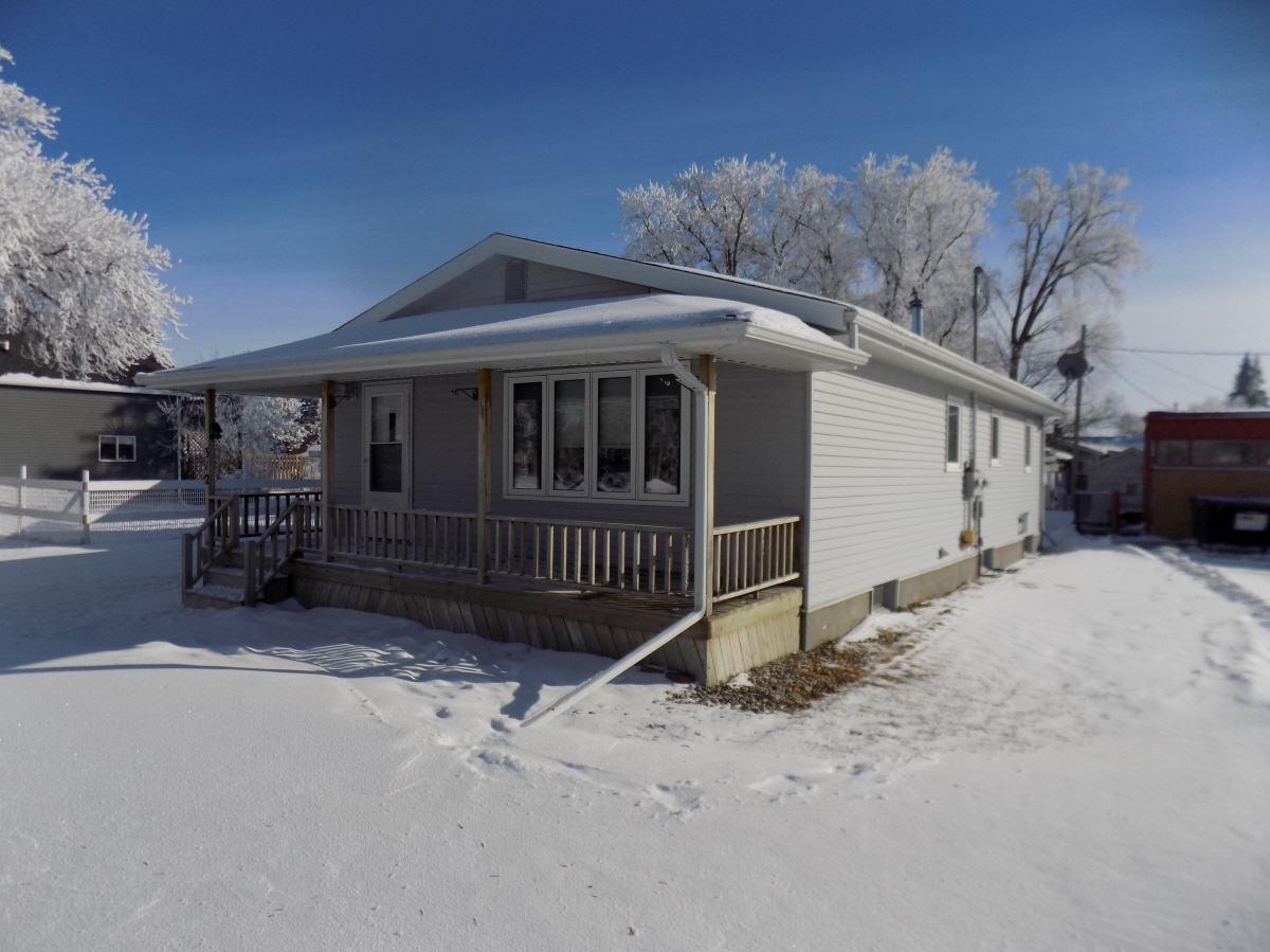 Featured Homes for Sale in Bottineau & Lake Metigoshe area Turtle